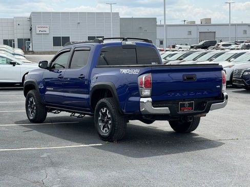 Used 2022 Toyota Tacoma TRD Off-Road AWD/4WD image 7