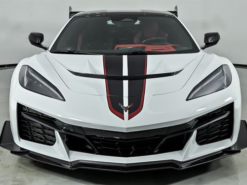 Used 2026 Chevrolet Corvette ZR1 w/ ZR1 Carbon Fiber Aero Package RWD image 5
