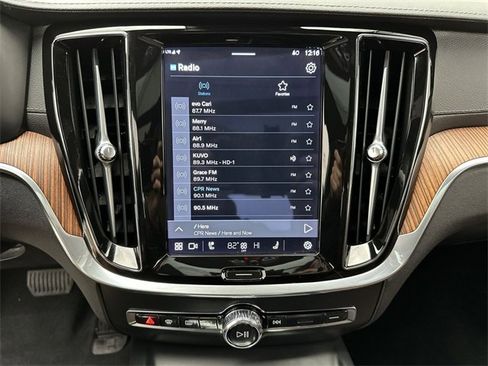 Certified 2024 Volvo S60 B5 Ultimate image 16