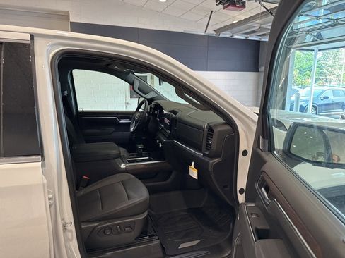 New 2026 GMC Sierra 1500 SLT w/ SLT Premium Plus Package image 12