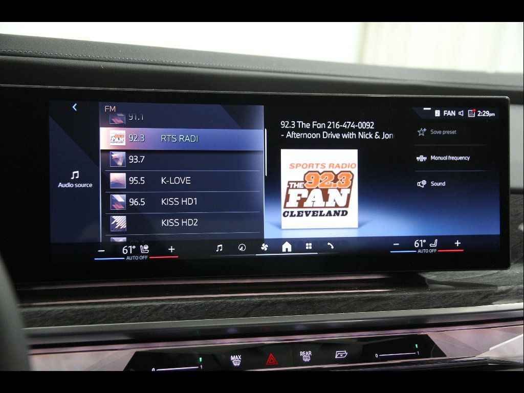 Used 2024 BMW 760i xDrive AWD/4WD image 10