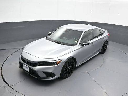 Certified 2024 Honda Civic Sport image 32