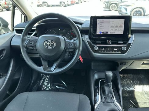 Used 2025 Toyota Corolla LE FWD image 17
