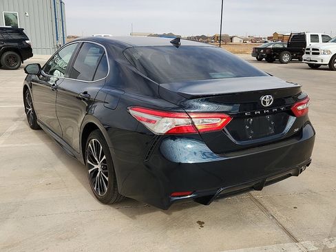 Used 2019 Toyota Camry L image 2