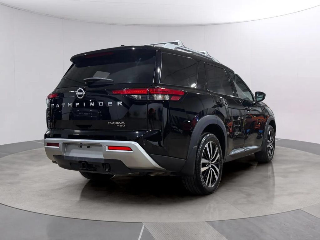 Used 2025 Nissan Pathfinder Platinum AWD/4WD image 3