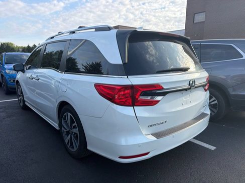 Used 2021 Honda Odyssey Touring image 2