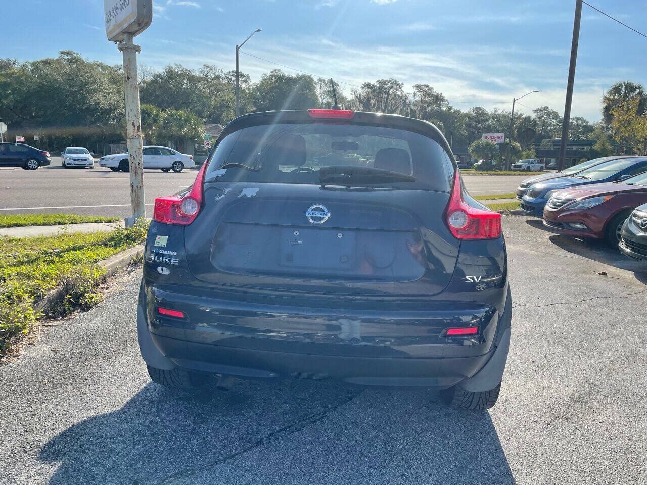 Used 2011 Nissan Juke SV FWD image 7