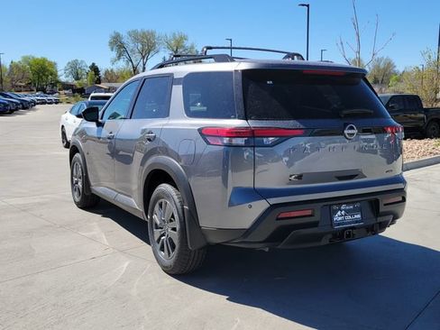 New 2026 Nissan Pathfinder SV w/ SV Premium Package AWD/4WD image 3