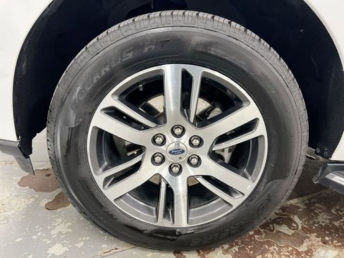 Used 2023 Ford Expedition Limited image 29