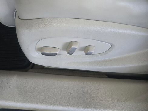 Used 2014 Cadillac XTS Luxury w/ Driver Awareness Package image 18