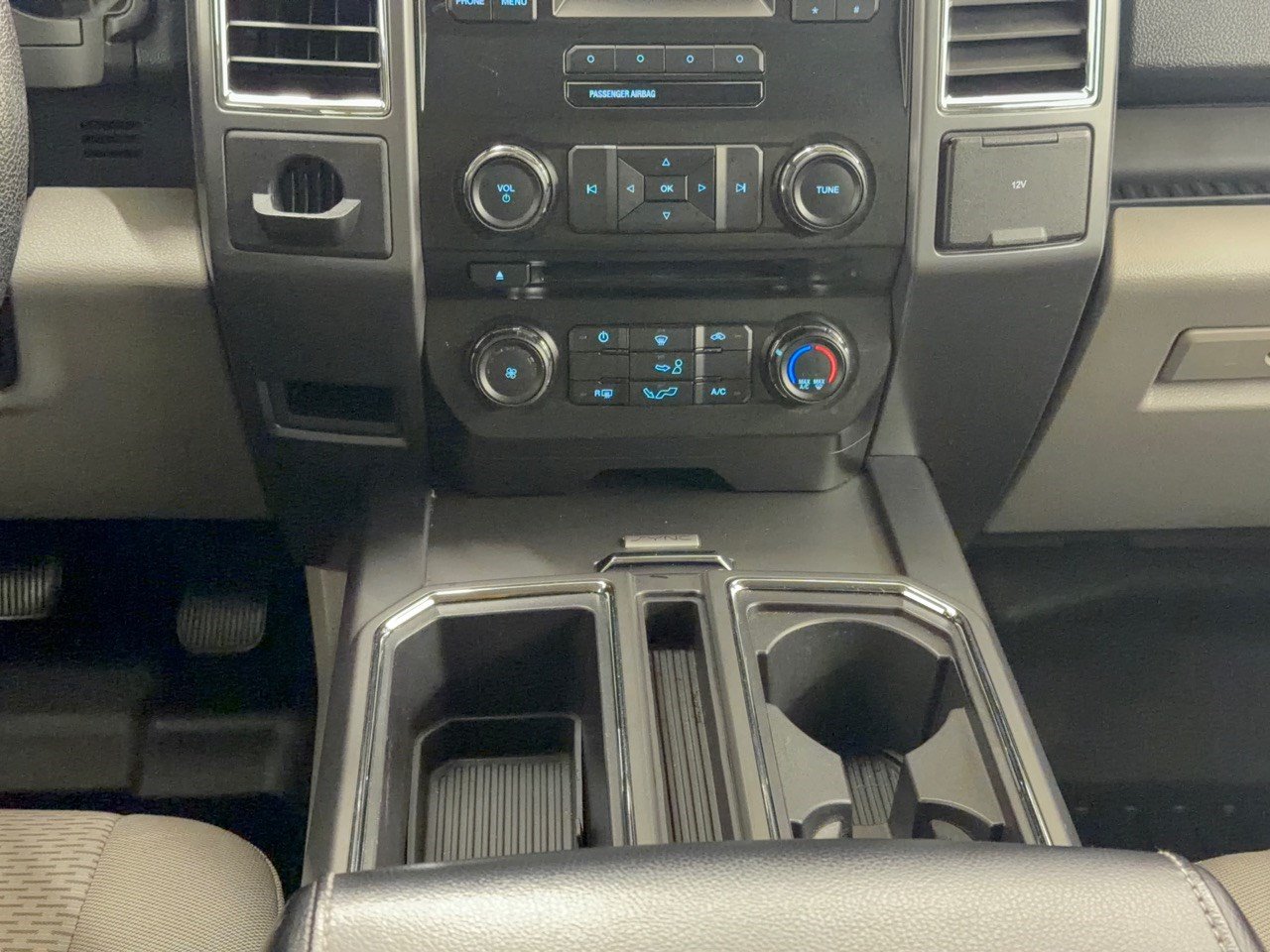 Used 2016 Ford F150 XLT w/ Equipment Group 301A Mid RWD image 22