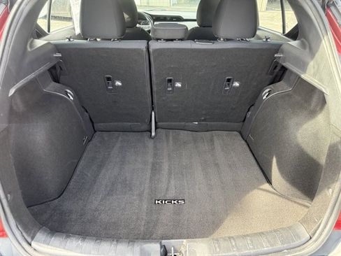 Used 2019 Nissan Kicks SV FWD image 17