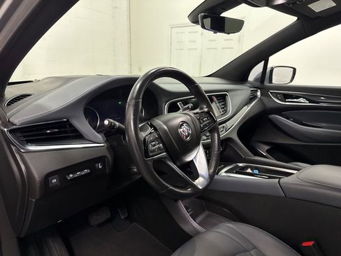 Used 2024 Buick Enclave Premium image 30