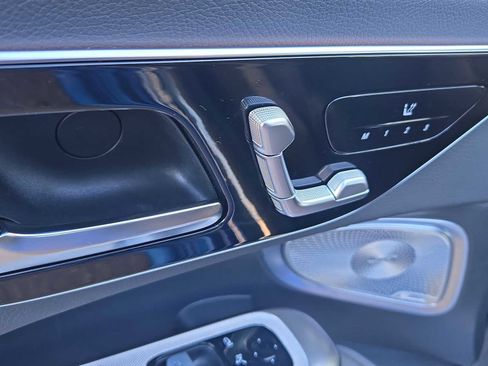 Used 2025 Mercedes-Benz CLE 300 4MATIC Coupe image 17