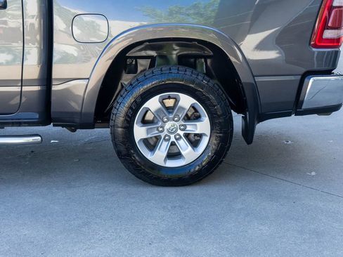 Used 2019 RAM 1500 Laramie AWD/4WD image 32