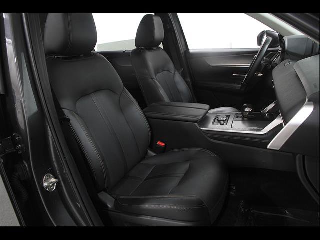 Certified 2024 MAZDA CX-90 3.3 Turbo w/ Preferred Plus AWD/4WD image 16