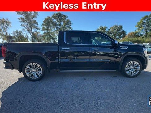 Used 2022 GMC Sierra 1500 Denali w/ Denali Reserve Package image 11