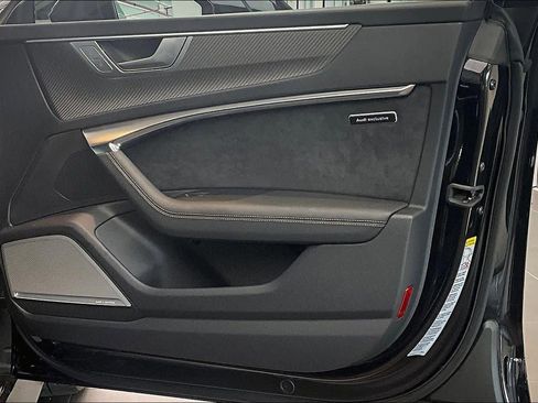 Used 2024 Audi RS 7 Performance image 23