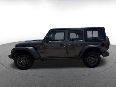 Used 2025 Jeep Wrangler Unlimited Sport AWD/4WD image 4
