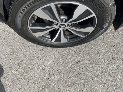 Used 2023 Nissan Murano SV image 19