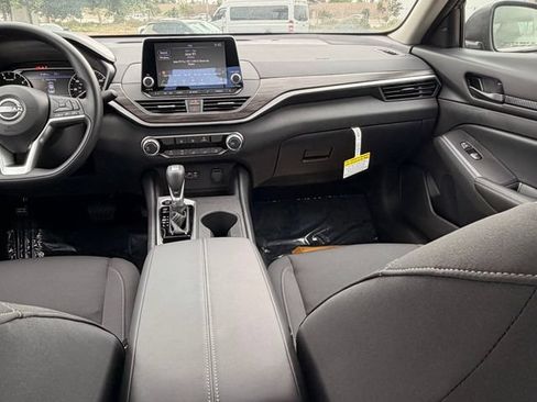 New 2026 Nissan Altima 2.5 SV FWD image 30