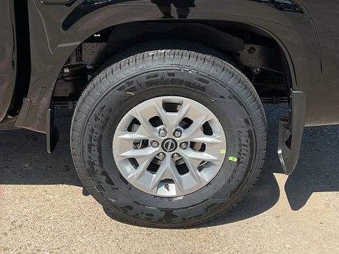 New 2026 Nissan Frontier S image 8