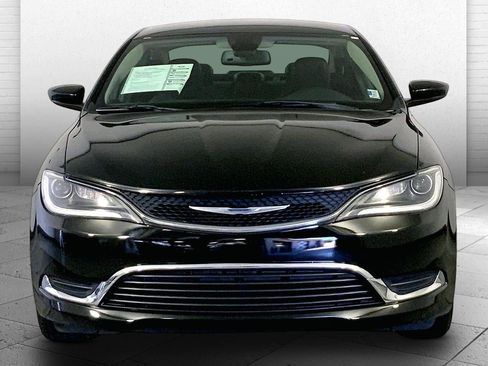 Used 2017 Chrysler 200 Limited Platinum w/ Mopar Interior Package FWD image 2