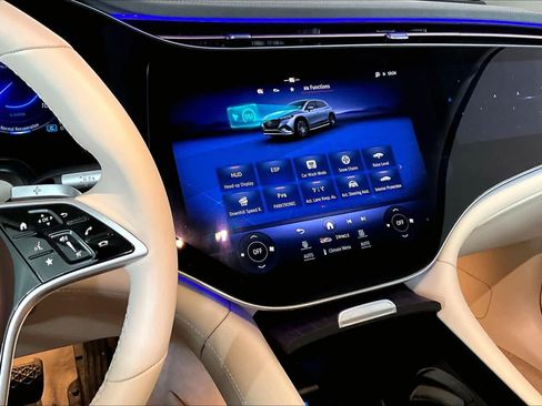 Used 2023 Mercedes-Benz EQS 580 4MATIC SUV image 7