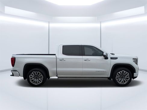 Used 2023 GMC Sierra 1500 Denali Ultimate image 2