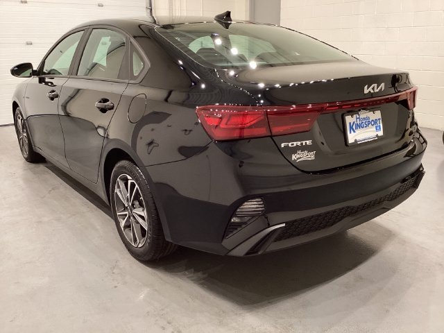 Used 2023 Kia Forte LXS FWD image 5