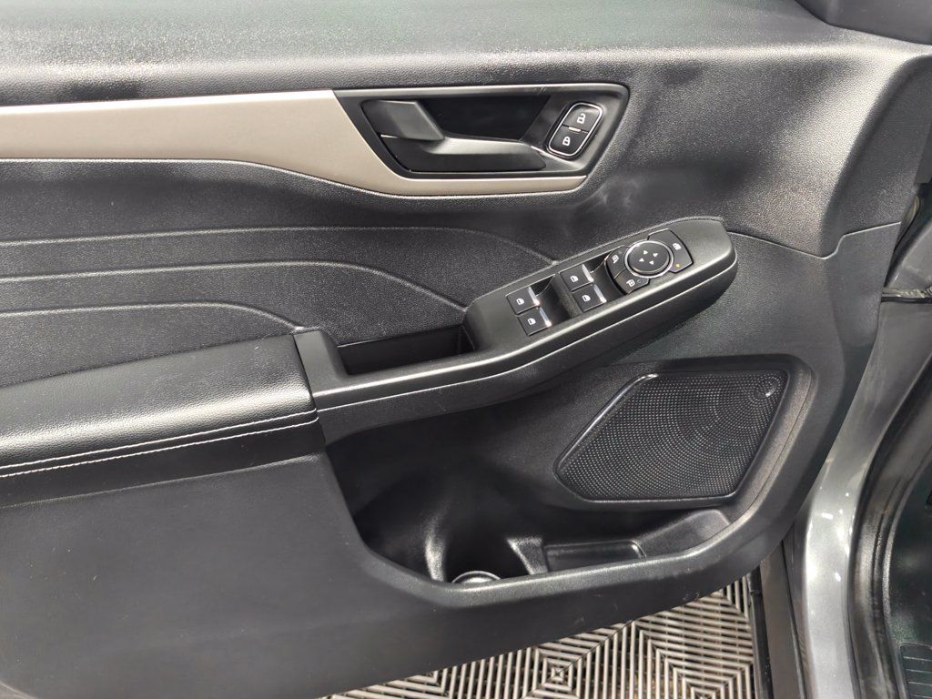 Used 2022 Ford Escape SE AWD/4WD image 43