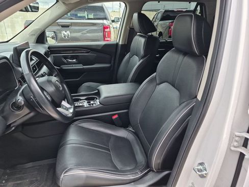 Used 2024 Honda Pilot Elite image 16