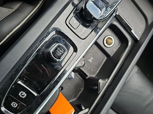 Used 2024 Volvo S60 B5 Plus FWD image 7