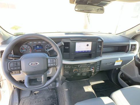New 2026 Ford F250 XL w/ XL Chrome Package RWD image 22