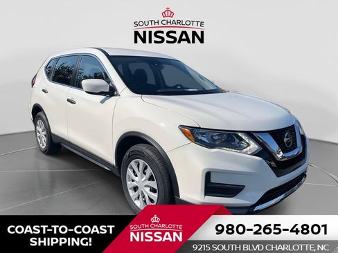 Used 2019 Nissan Rogue S FWD image 1