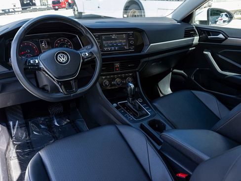 Used 2020 Volkswagen Jetta SE w/ SE Cold Weather Package FWD image 17