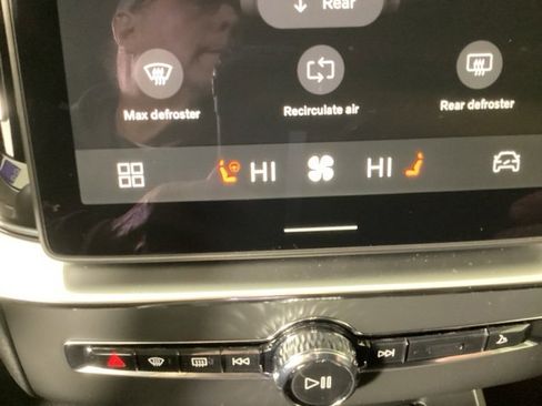 New 2026 Volvo XC90 B5 Core image 27