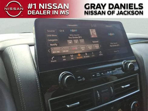 Used 2023 Nissan Armada Platinum w/ Captain's Chairs Package RWD image 17