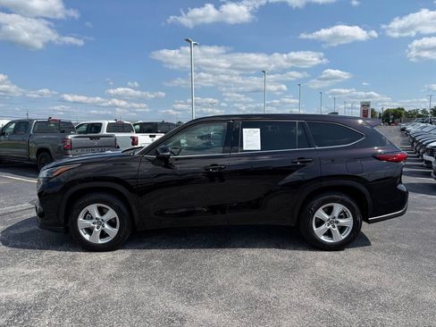 Used 2022 Toyota Highlander LE FWD image 51