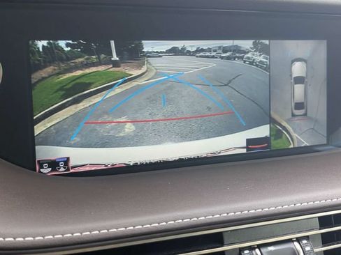 Used 2018 Lexus LS 500 w/ Interior Upgrade Package RWD image 20