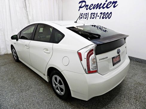 Used 2014 Toyota Prius Two FWD image 4
