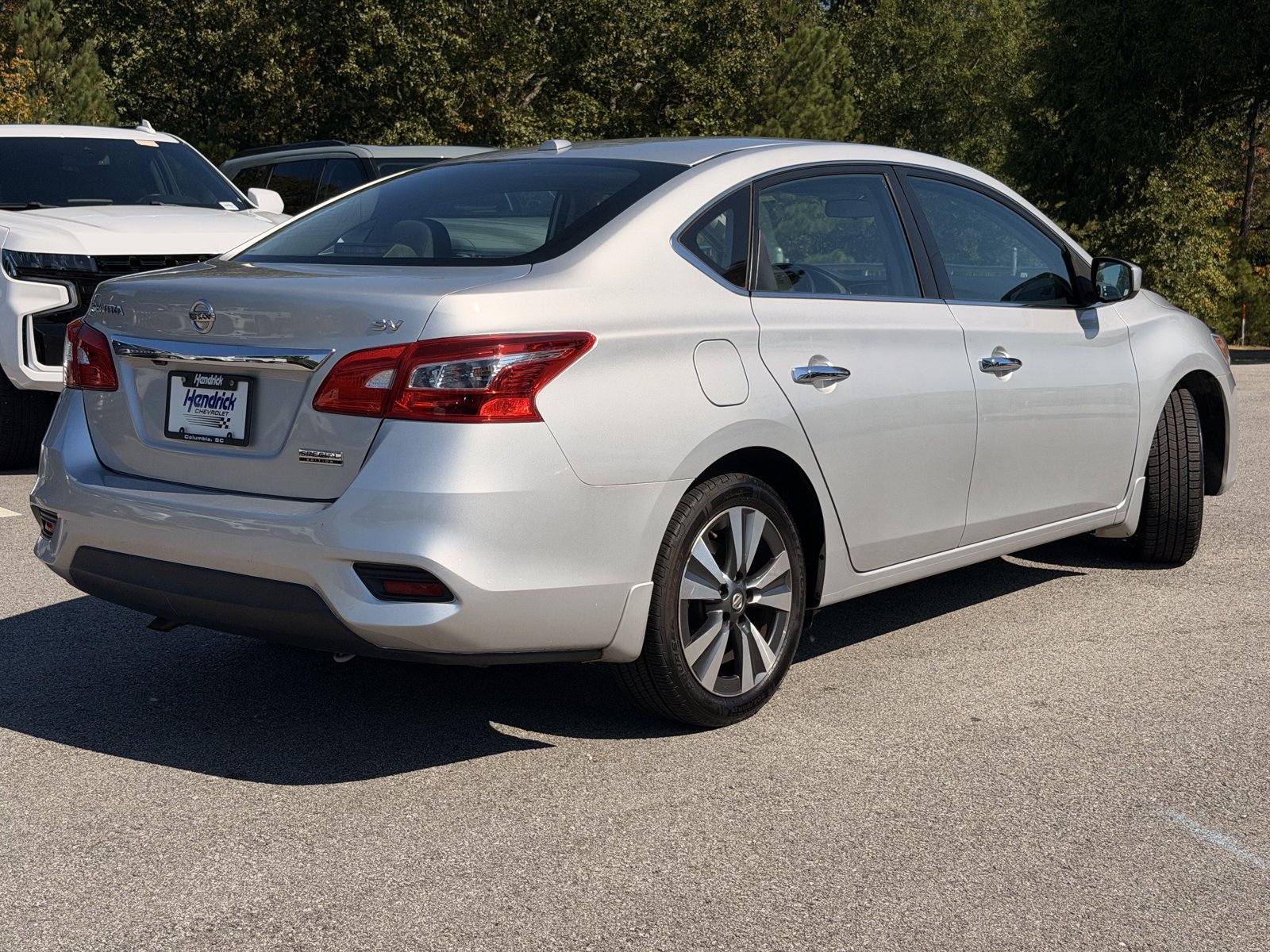 Used 2019 Nissan Sentra SV w/ Special Edition Package FWD image 12