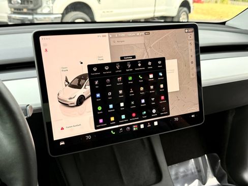 Used 2023 Tesla Model Y Performance AWD/4WD image 32