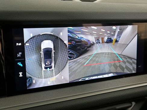 Certified 2026 Porsche Cayenne Coupe AWD/4WD image 30