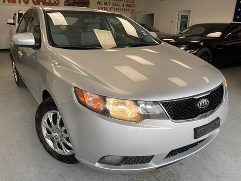 Used 2010 Kia Forte EX FWD image 8