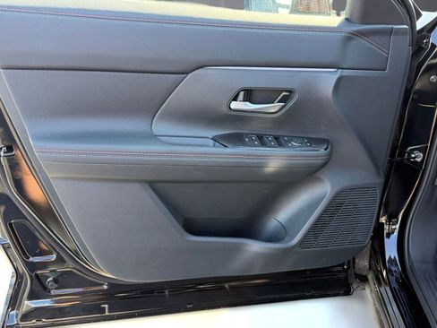 New 2026 Nissan Kicks SR w/ SR Premium Package FWD image 20