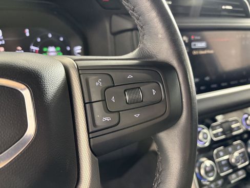 Used 2023 GMC Yukon Denali w/ Advanced Technology Package image 30
