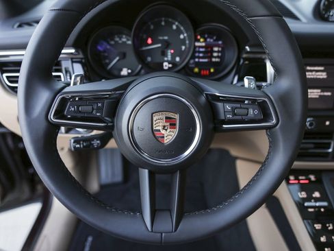 New 2026 Porsche Macan AWD/4WD image 17