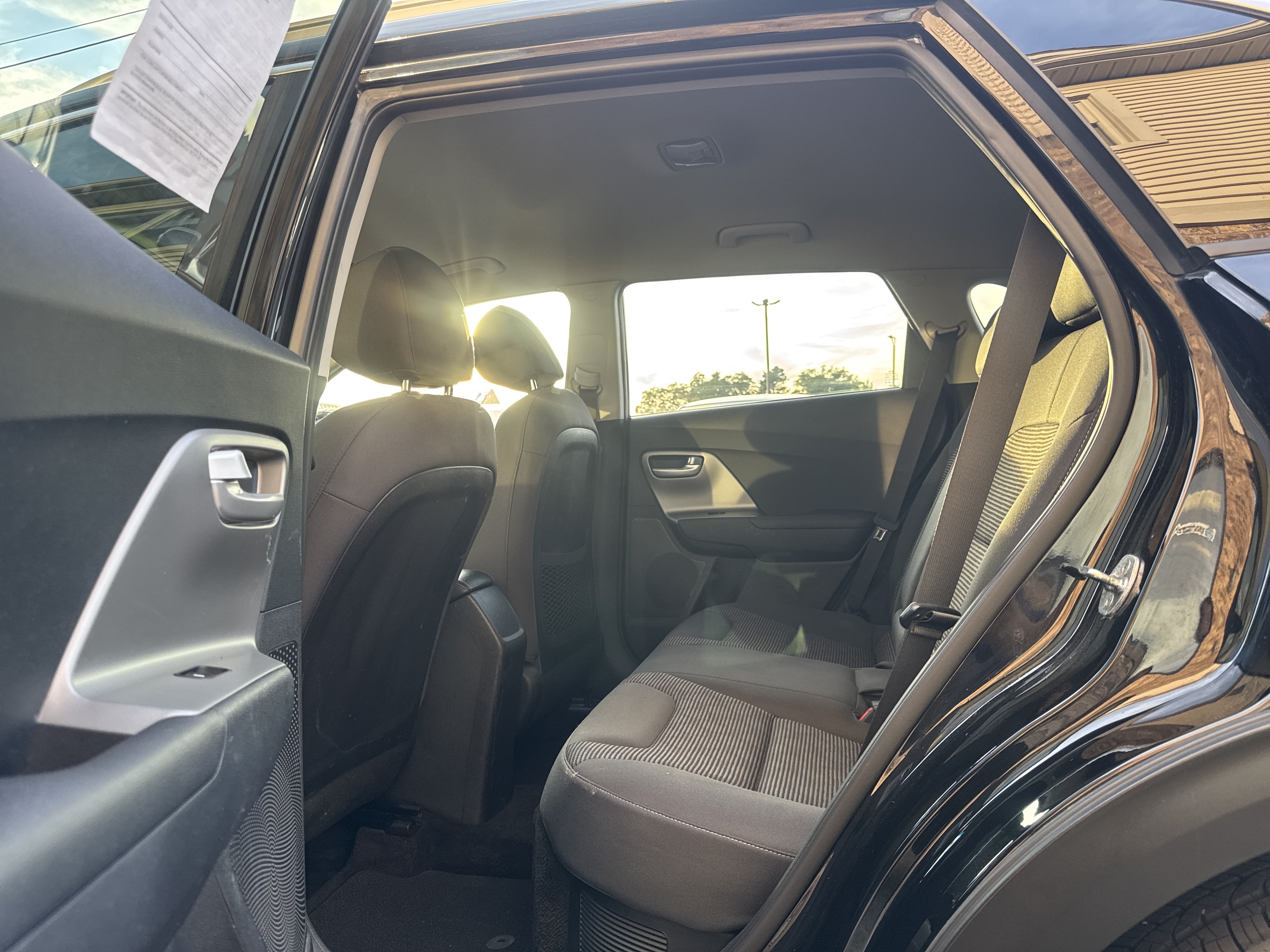 Used 2019 Kia Niro LX FWD image 12