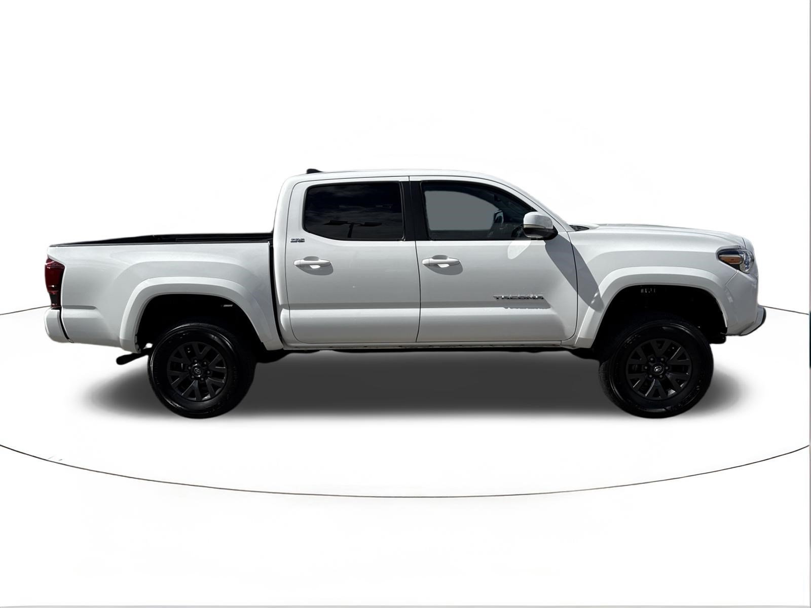 Used 2023 Toyota Tacoma SR5 w/ Technology Package RWD image 2